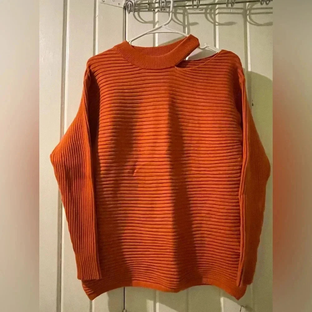 Kirundo cold shoulder sweater-small NWOT
